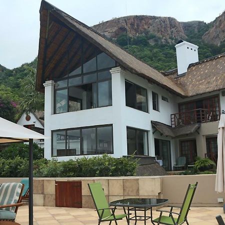Galagos Lodge Hartbeespoort Exterior photo
