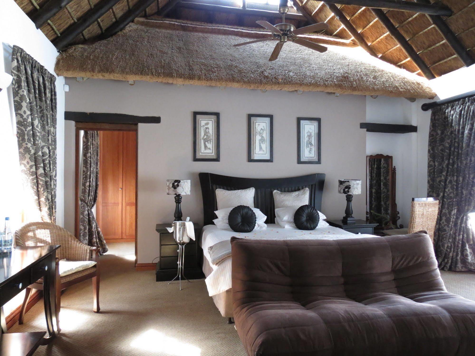 Galagos Lodge Hartbeespoort Exterior photo