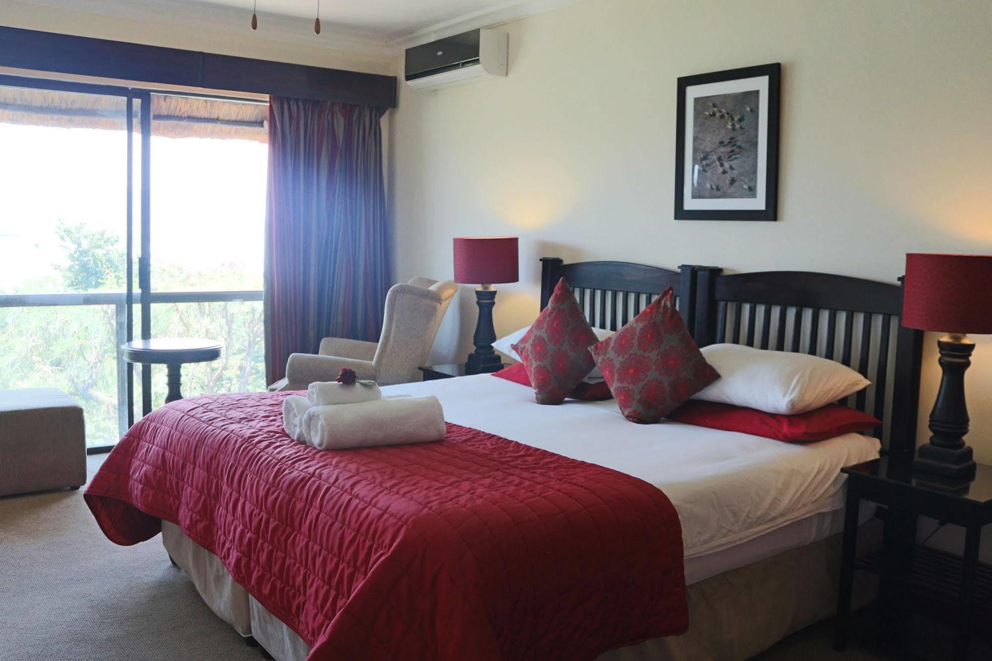 Galagos Lodge Hartbeespoort Exterior photo