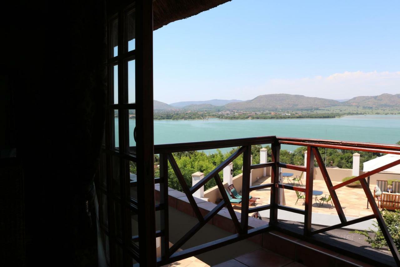Galagos Lodge Hartbeespoort Exterior photo
